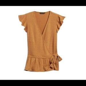 NWT. Banana Republic Factory XS Gauze True Wrap Flutter Sleeve Top.